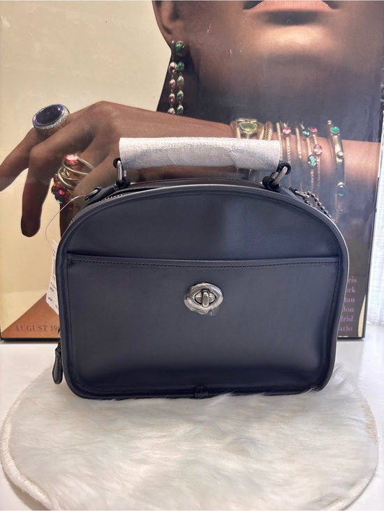 Coach Handbags - Coach BNWT retro lunch pail